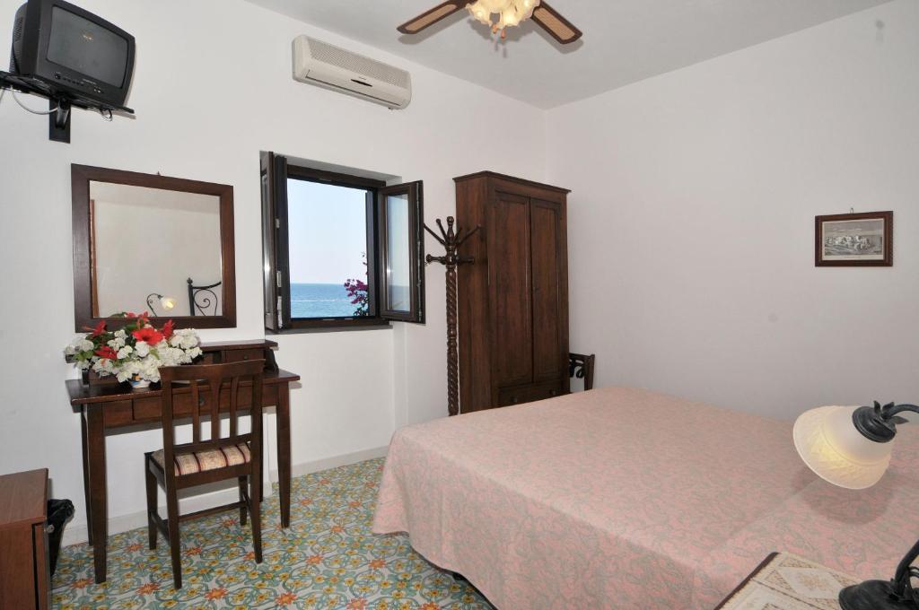 Hotel Villaggio Stromboli - Isola Di Stromboli Quarto foto